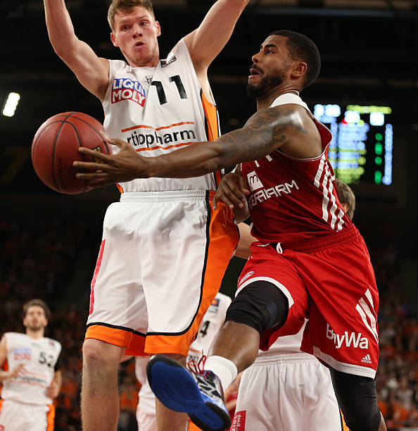 以及二前锋 以及二前锋