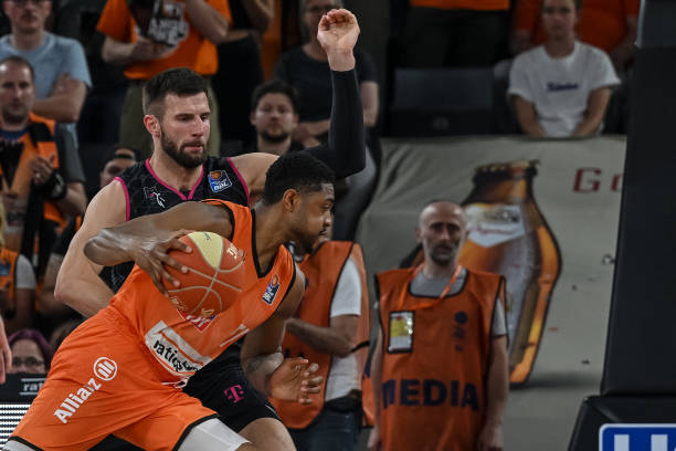 从西甲签下 从西甲签下